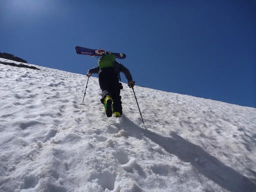 Ski Rental Center kayak kiralama ekipmanları ve kayak takımları